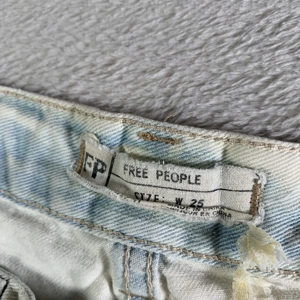 Free People Denim Cutoff Shorts Womens 25 White Raw Hem‎ Frayed Denim Casual